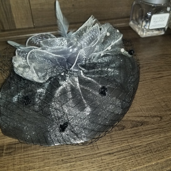 Fascinator - Picture 7 of 8